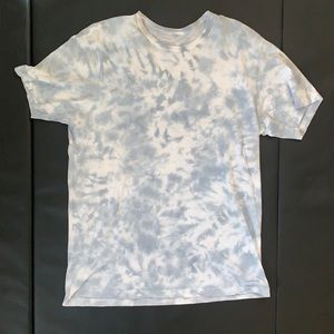 2 Calvin Klein custom tie-dye shirts (Large)